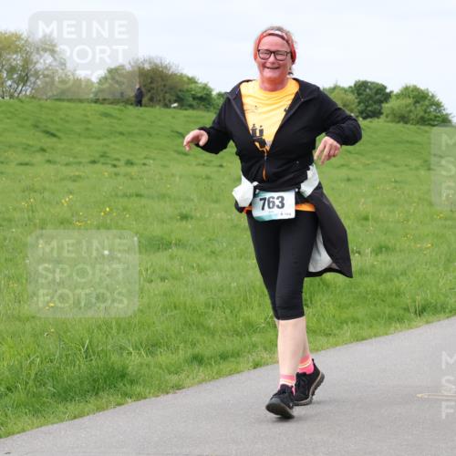 04.05.2025 - 8. Wedeler Halbmarathon Lena Gebhardt http://msf.ph/oto/7839289 04.05.2025 11:42:39 Laufen 763, 154 meine-sportfotos.de