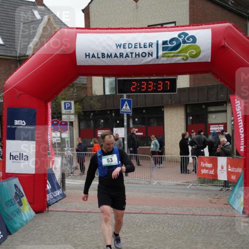 04.05.2025 - 8. Wedeler Halbmarathon Felixshl http://msf.ph/oto/7839290 04.05.2025 12:33:35 Ziel 53, 516, 531 meine-sportfotos.de