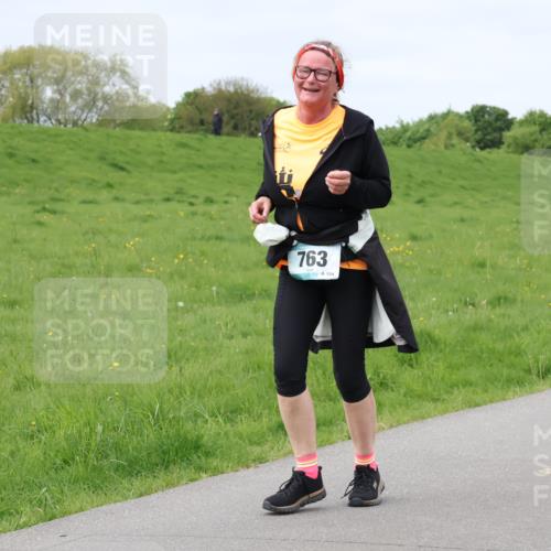 04.05.2025 - 8. Wedeler Halbmarathon Lena Gebhardt http://msf.ph/oto/7839294 04.05.2025 11:42:39 Laufen 763 meine-sportfotos.de