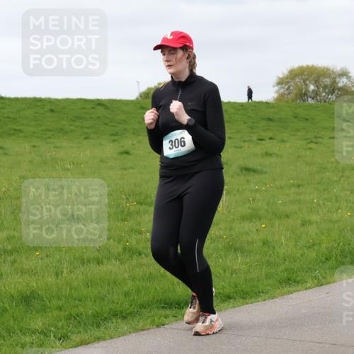 04.05.2025 - 8. Wedeler Halbmarathon Lena Gebhardt http://msf.ph/oto/7839327 04.05.2025 11:43:00 Laufen 306 meine-sportfotos.de