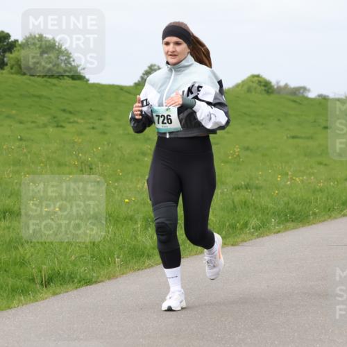 04.05.2025 - 8. Wedeler Halbmarathon Lena Gebhardt http://msf.ph/oto/7839336 04.05.2025 11:43:02 Laufen 726, 222 meine-sportfotos.de