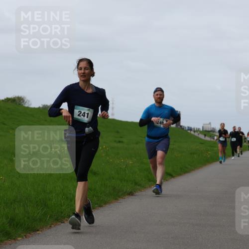 04.05.2025 - 8. Wedeler Halbmarathon Yannick Fuchs http://msf.ph/oto/7839338 04.05.2025 11:47:17 Laufen 241 meine-sportfotos.de