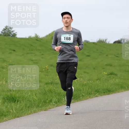 04.05.2025 - 8. Wedeler Halbmarathon Lena Gebhardt http://msf.ph/oto/7839370 04.05.2025 11:43:10 Laufen 168 meine-sportfotos.de