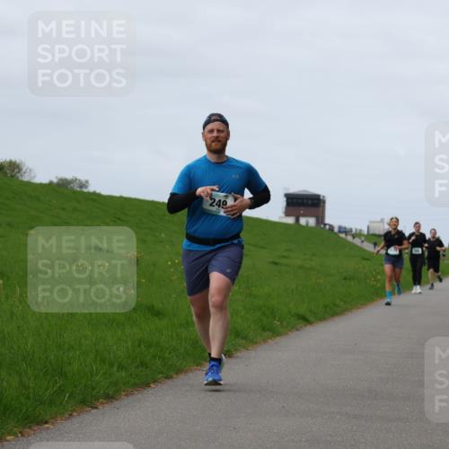04.05.2025 - 8. Wedeler Halbmarathon Yannick Fuchs http://msf.ph/oto/7839391 04.05.2025 11:47:18 Laufen 249 meine-sportfotos.de