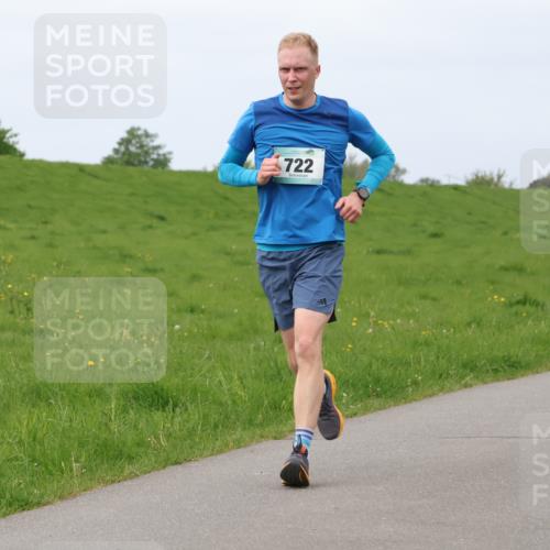 04.05.2025 - 8. Wedeler Halbmarathon Lena Gebhardt http://msf.ph/oto/7839403 04.05.2025 11:43:32 Laufen 722 meine-sportfotos.de