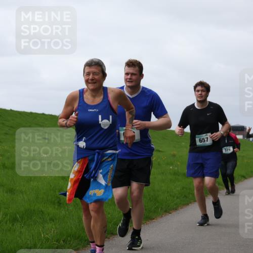 04.05.2025 - 8. Wedeler Halbmarathon Yannick Fuchs http://msf.ph/oto/7839504 04.05.2025 12:04:37 Laufen 657, 781, 571, 282, 780 meine-sportfotos.de