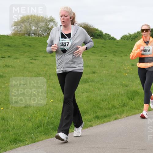 04.05.2025 - 8. Wedeler Halbmarathon Lena Gebhardt http://msf.ph/oto/7839522 04.05.2025 11:44:00 Laufen 987, 559 meine-sportfotos.de