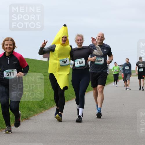 04.05.2025 - 8. Wedeler Halbmarathon Yannick Fuchs http://msf.ph/oto/7839554 04.05.2025 12:04:38 Laufen 571, 781, 780, 282, 1005 meine-sportfotos.de