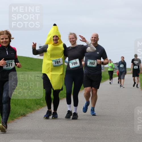 04.05.2025 - 8. Wedeler Halbmarathon Yannick Fuchs http://msf.ph/oto/7839570 04.05.2025 12:04:38 Laufen 571, 781, 780, 282, 1005 meine-sportfotos.de