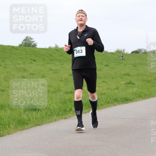 04.05.2025 - 8. Wedeler Halbmarathon Lena Gebhardt http://msf.ph/oto/7839598 04.05.2025 11:44:20 Laufen 343, 429 meine-sportfotos.de