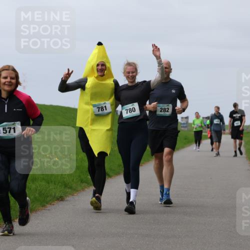 04.05.2025 - 8. Wedeler Halbmarathon Yannick Fuchs http://msf.ph/oto/7839610 04.05.2025 12:04:39 Laufen 571, 781, 780, 282 meine-sportfotos.de