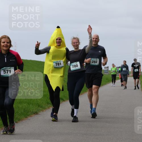 04.05.2025 - 8. Wedeler Halbmarathon Yannick Fuchs http://msf.ph/oto/7839614 04.05.2025 12:04:39 Laufen 571, 781, 780, 282, 1005 meine-sportfotos.de