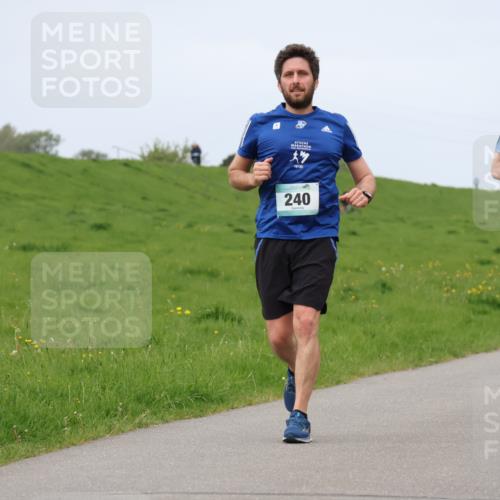 04.05.2025 - 8. Wedeler Halbmarathon Lena Gebhardt http://msf.ph/oto/7839642 04.05.2025 11:44:39 Laufen 240, 438 meine-sportfotos.de