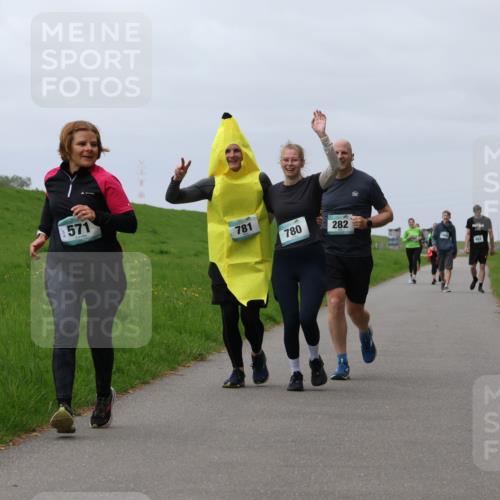 04.05.2025 - 8. Wedeler Halbmarathon Yannick Fuchs http://msf.ph/oto/7839644 04.05.2025 12:04:40 Laufen 571, 781, 780, 282 meine-sportfotos.de