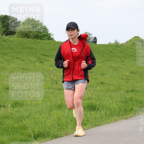 04.05.2025 - 8. Wedeler Halbmarathon Lena Gebhardt http://msf.ph/oto/7839701 04.05.2025 11:45:14 Laufen 248 meine-sportfotos.de