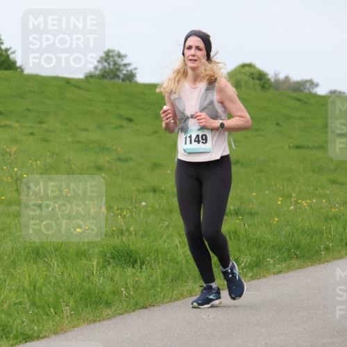 04.05.2025 - 8. Wedeler Halbmarathon Lena Gebhardt http://msf.ph/oto/7839750 04.05.2025 11:45:33 Laufen 1149 meine-sportfotos.de