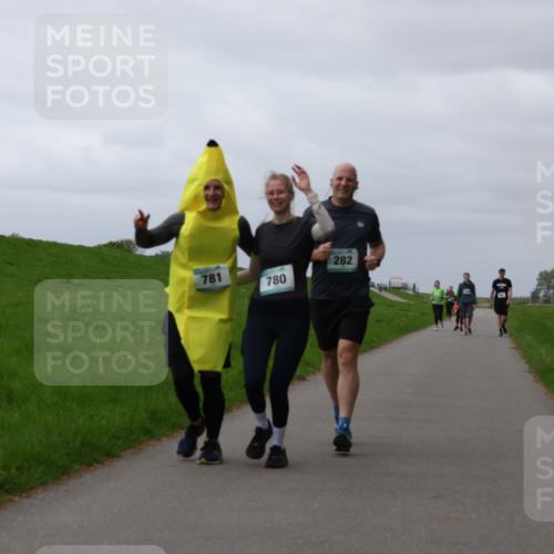 04.05.2025 - 8. Wedeler Halbmarathon Yannick Fuchs http://msf.ph/oto/7839771 04.05.2025 12:04:42 Laufen 571, 282, 781, 780 meine-sportfotos.de
