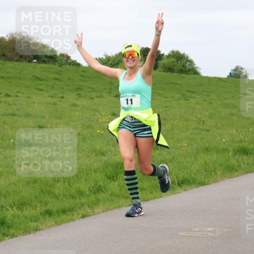 04.05.2025 - 8. Wedeler Halbmarathon Lena Gebhardt http://msf.ph/oto/7839862 04.05.2025 11:46:01 Laufen 11 meine-sportfotos.de