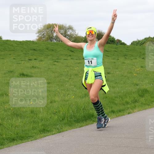 04.05.2025 - 8. Wedeler Halbmarathon Lena Gebhardt http://msf.ph/oto/7839886 04.05.2025 11:46:01 Laufen 11 meine-sportfotos.de