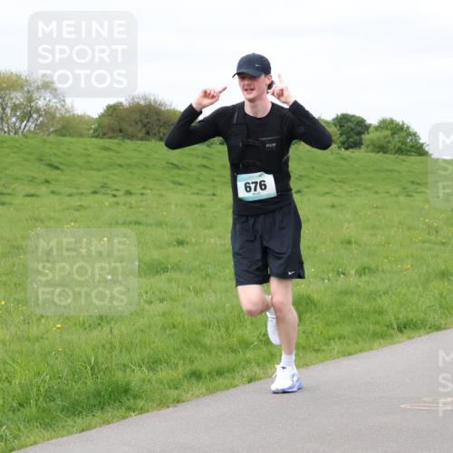 04.05.2025 - 8. Wedeler Halbmarathon Lena Gebhardt http://msf.ph/oto/7839903 04.05.2025 11:46:03 Laufen 676 meine-sportfotos.de
