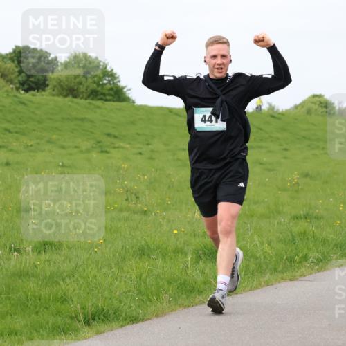 04.05.2025 - 8. Wedeler Halbmarathon Lena Gebhardt http://msf.ph/oto/7839919 04.05.2025 11:46:05 Laufen 441, 105 meine-sportfotos.de