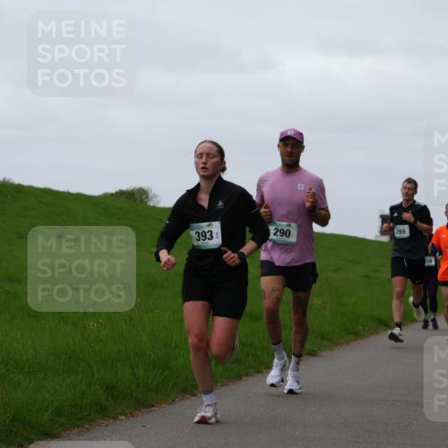 04.05.2025 - 8. Wedeler Halbmarathon Yannick Fuchs http://msf.ph/oto/7840012 04.05.2025 11:26:40 Laufen 393, 290, 265, 70, 949, 871 meine-sportfotos.de
