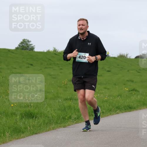 04.05.2025 - 8. Wedeler Halbmarathon Lena Gebhardt http://msf.ph/oto/7840013 04.05.2025 11:46:28 Laufen 420 meine-sportfotos.de