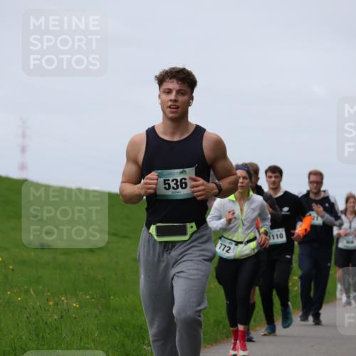 04.05.2025 - 8. Wedeler Halbmarathon Yannick Fuchs http://msf.ph/oto/7840022 04.05.2025 11:47:38 Laufen 536, 772, 1110 meine-sportfotos.de