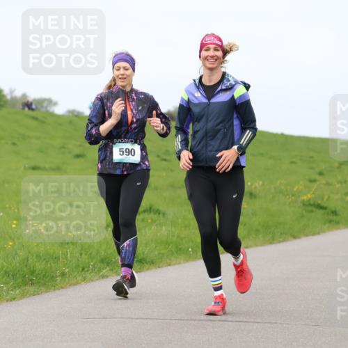 04.05.2025 - 8. Wedeler Halbmarathon Lena Gebhardt http://msf.ph/oto/7840029 04.05.2025 11:46:33 Laufen 590, 009 meine-sportfotos.de