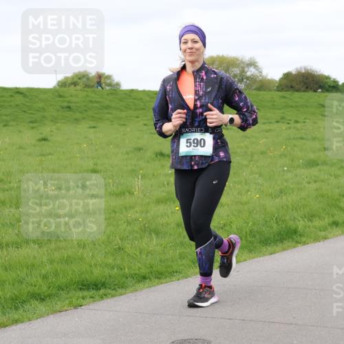 04.05.2025 - 8. Wedeler Halbmarathon Lena Gebhardt http://msf.ph/oto/7840067 04.05.2025 11:46:38 Laufen 590 meine-sportfotos.de