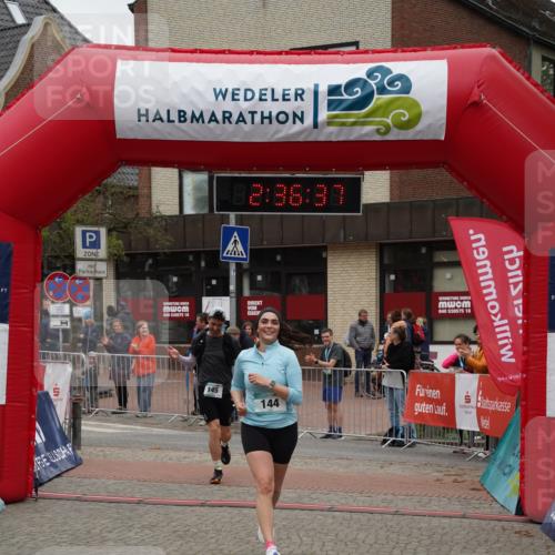 04.05.2025 - 8. Wedeler Halbmarathon Felixshl http://msf.ph/oto/7840086 04.05.2025 12:36:35 Ziel 144, 145 meine-sportfotos.de