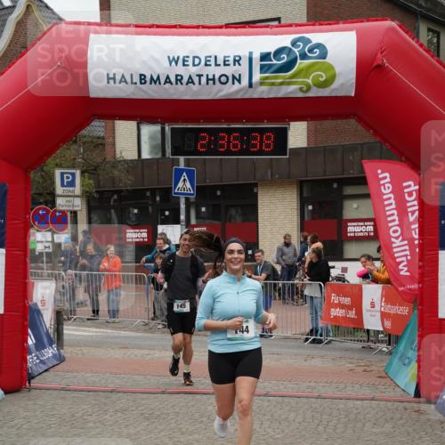 04.05.2025 - 8. Wedeler Halbmarathon Felixshl http://msf.ph/oto/7840111 04.05.2025 12:36:35 Ziel 144, 145 meine-sportfotos.de