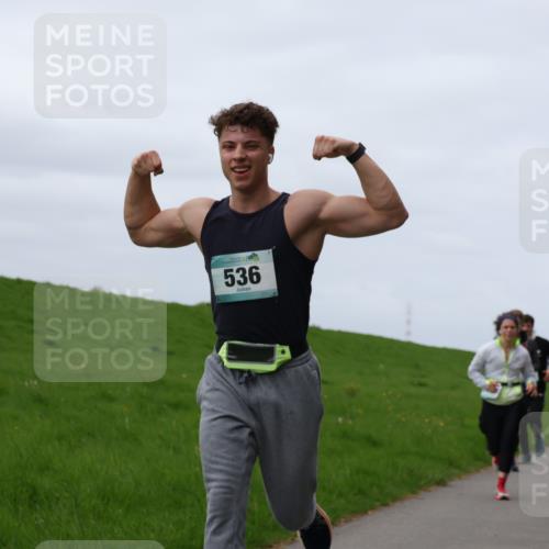 04.05.2025 - 8. Wedeler Halbmarathon Yannick Fuchs http://msf.ph/oto/7840158 04.05.2025 11:47:41 Laufen 536 meine-sportfotos.de