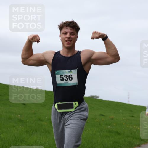 04.05.2025 - 8. Wedeler Halbmarathon Yannick Fuchs http://msf.ph/oto/7840168 04.05.2025 11:47:41 Laufen 536 meine-sportfotos.de