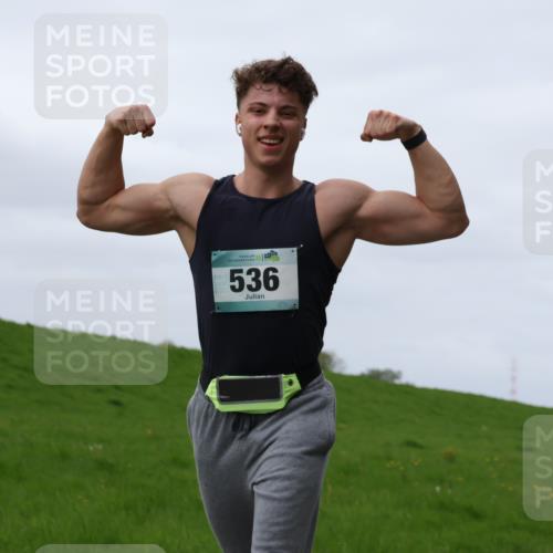 04.05.2025 - 8. Wedeler Halbmarathon Yannick Fuchs http://msf.ph/oto/7840171 04.05.2025 11:47:41 Laufen 536 meine-sportfotos.de