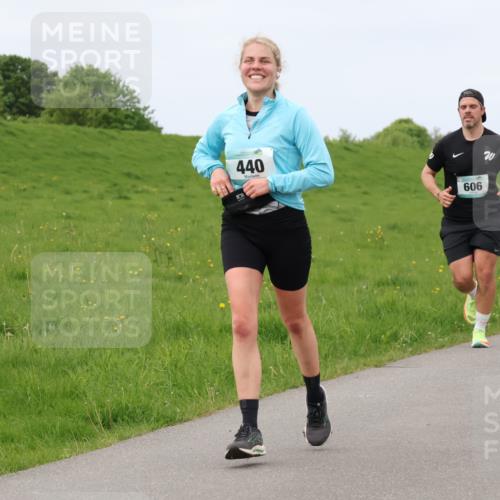 04.05.2025 - 8. Wedeler Halbmarathon Lena Gebhardt http://msf.ph/oto/7840174 04.05.2025 11:47:13 Laufen 440, 606 meine-sportfotos.de