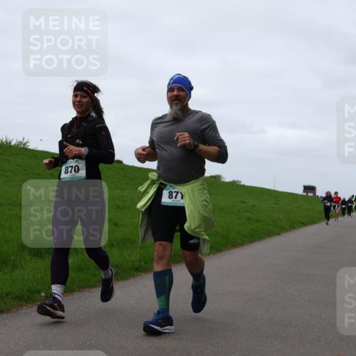 04.05.2025 - 8. Wedeler Halbmarathon Yannick Fuchs http://msf.ph/oto/7840189 04.05.2025 11:26:49 Laufen 870, 871 meine-sportfotos.de