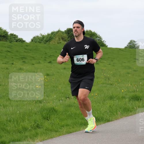 04.05.2025 - 8. Wedeler Halbmarathon Lena Gebhardt http://msf.ph/oto/7840201 04.05.2025 11:47:16 Laufen 606 meine-sportfotos.de