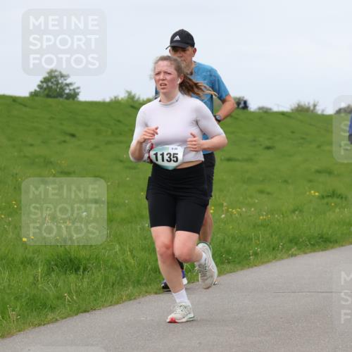 04.05.2025 - 8. Wedeler Halbmarathon Lena Gebhardt http://msf.ph/oto/7840214 04.05.2025 11:47:18 Laufen 1135, 70 meine-sportfotos.de