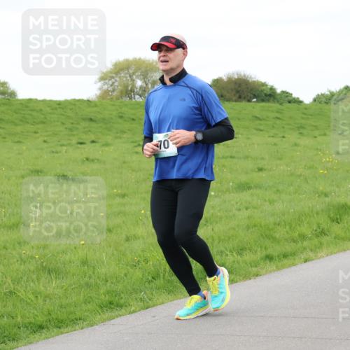 04.05.2025 - 8. Wedeler Halbmarathon Lena Gebhardt http://msf.ph/oto/7840259 04.05.2025 11:47:25 Laufen 70, 55 meine-sportfotos.de