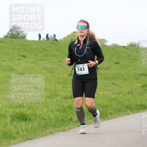 04.05.2025 - 8. Wedeler Halbmarathon Lena Gebhardt http://msf.ph/oto/7840270 04.05.2025 11:47:37 Laufen 741 meine-sportfotos.de