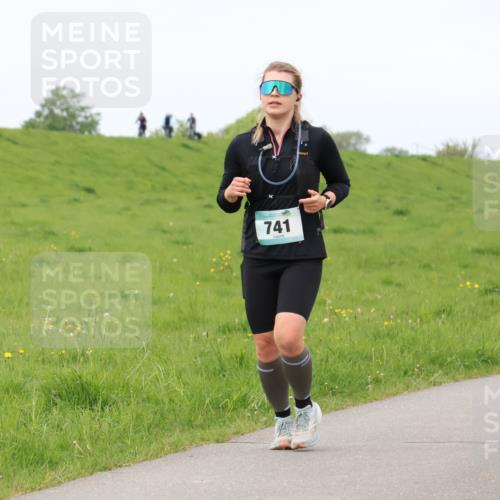 04.05.2025 - 8. Wedeler Halbmarathon Lena Gebhardt http://msf.ph/oto/7840273 04.05.2025 11:47:37 Laufen 741 meine-sportfotos.de