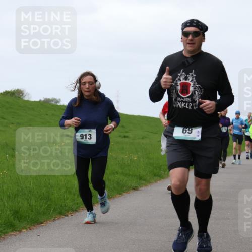 04.05.2025 - 8. Wedeler Halbmarathon Yannick Fuchs http://msf.ph/oto/7840288 04.05.2025 11:26:56 Laufen 913, 69 meine-sportfotos.de