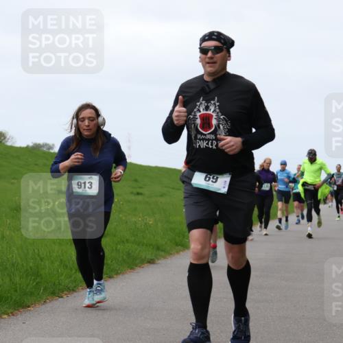 04.05.2025 - 8. Wedeler Halbmarathon Yannick Fuchs http://msf.ph/oto/7840290 04.05.2025 11:26:56 Laufen 913, 69 meine-sportfotos.de