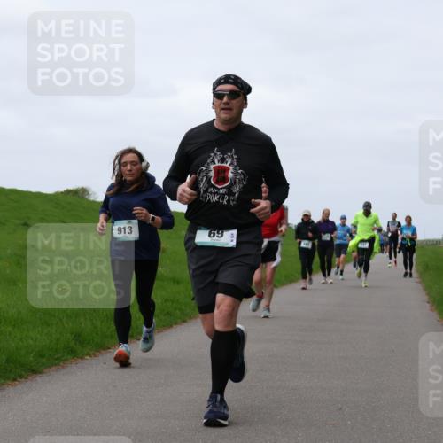 04.05.2025 - 8. Wedeler Halbmarathon Yannick Fuchs http://msf.ph/oto/7840302 04.05.2025 11:26:57 Laufen 913, 69, 147 meine-sportfotos.de