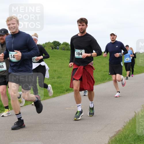 04.05.2025 - 8. Wedeler Halbmarathon Lena Gebhardt http://msf.ph/oto/7840317 04.05.2025 11:47:52 Laufen 345, 104, 14, 23, 605 meine-sportfotos.de