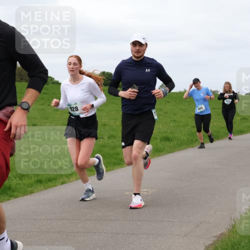 04.05.2025 - 8. Wedeler Halbmarathon Lena Gebhardt http://msf.ph/oto/7840323 04.05.2025 11:47:53 Laufen 104, 928, 605, 771 meine-sportfotos.de