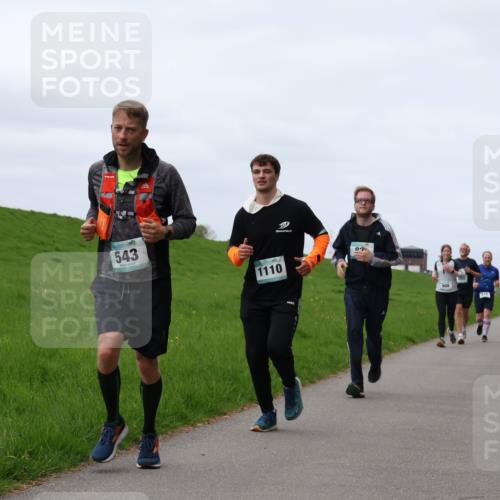 04.05.2025 - 8. Wedeler Halbmarathon Yannick Fuchs http://msf.ph/oto/7840331 04.05.2025 11:47:46 Laufen 543, 1110, 021, 908 meine-sportfotos.de