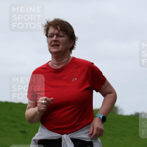 04.05.2025 - 8. Wedeler Halbmarathon Yannick Fuchs http://msf.ph/oto/7840357 04.05.2025 11:27:00 Laufen  meine-sportfotos.de