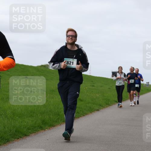 04.05.2025 - 8. Wedeler Halbmarathon Yannick Fuchs http://msf.ph/oto/7840371 04.05.2025 11:47:47 Laufen 821, 1110, 661, 908, 510 meine-sportfotos.de